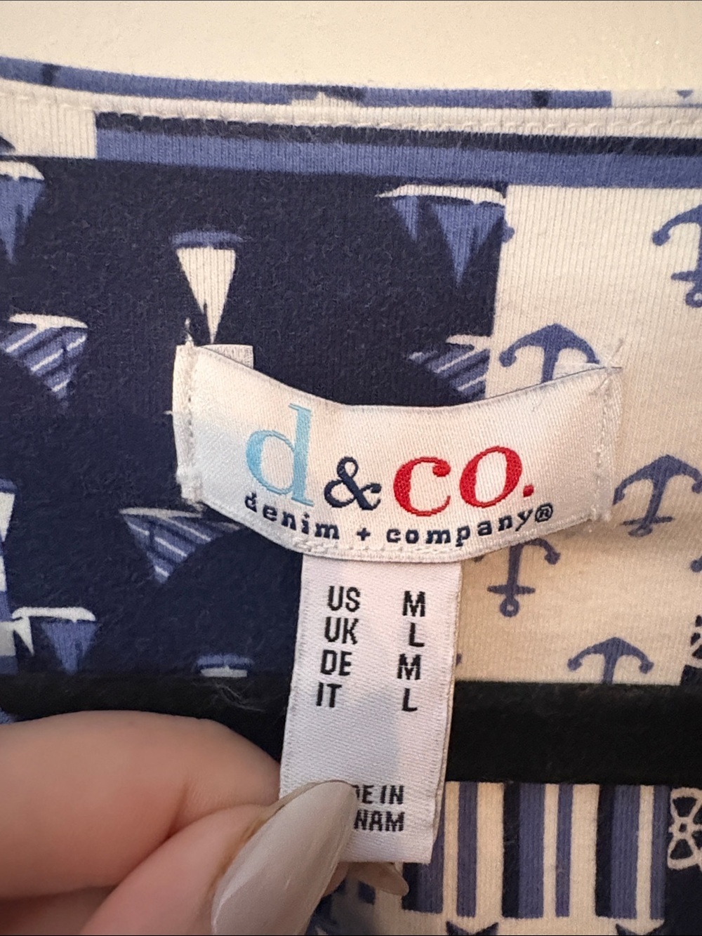 Denim&Co Blue Patchwork Print Short Sleeve Top - Picture 3 of 6